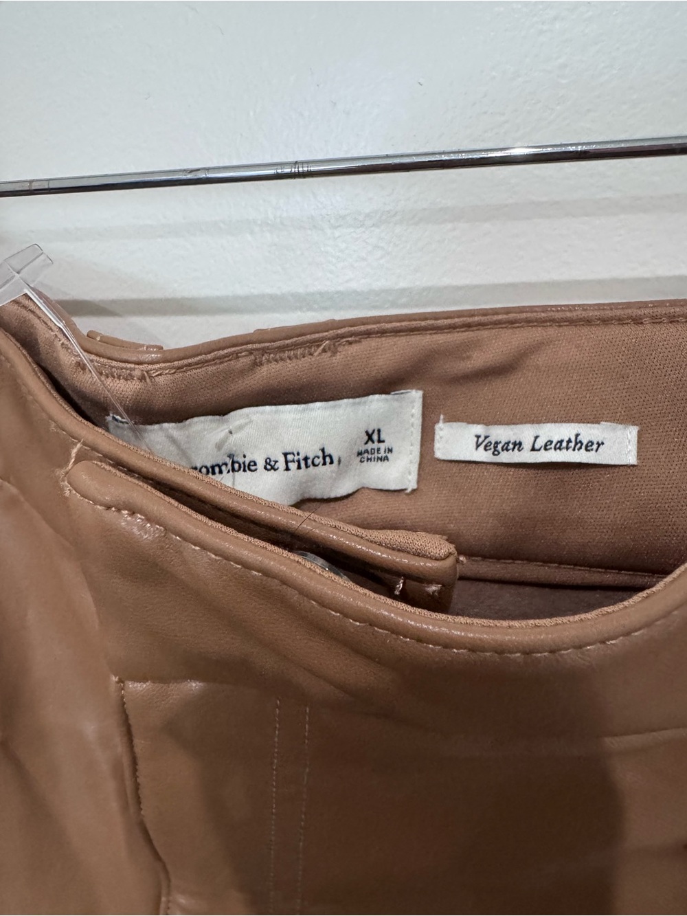 Abercrombie & Fitch Cognac Faux Leather Shorts - Picture 4 of 5